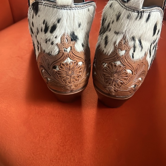 Women’s western booties - Picture 4 of 11